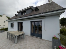 GUEMENE SUR SCORFF BELLE MAISON NEO BRETONNE DE 5 PIECES AVEC VIE PLAIN PIED DE 140M² ENVION PARCELLE CLOTUREE DE 980M².