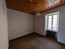 GUEMENE SUR SCORFF GRANDE MAISON DE 170M² DIVISEE EN 3 LOGEMENTS PARCELLE DE 561M²