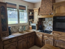 GUEMENE SUR SCORFF JOLIE MAISON DE 5 PIECES EN REZ DE CHAUSSE SURELEVE DE 68m² PARCELLE DE 826m² EVIRON