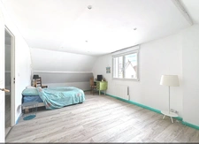 PLOERDUT MAISON EN REZ DE CHAUSSÉE SURÉLEVÉ DE  7 PIÈCES DE 137m² ENVIRON PARCELLE CLÔTURÉE de 966M 2.