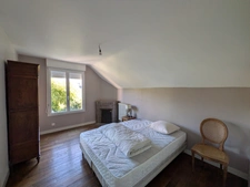 GUEMENE SUR SCORFF IMMEUBLE DE 239M² ENVIRON COMPOSÉ DE DEUX APPARTEMENTS ET UNE SURFACE COMMERCIALE PARCELLE DE 533m²