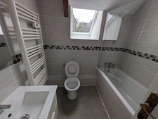 MAISON EN PIERRE SOUS ARDOISE DE 75M² ENVIRON 3 PIECES TERASSE DE 9m² ENVIRON L'ARRIERE DE LA MAISON