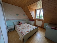 PRIZIAC PROPRIÉTÉ COMPOSÉE D'UNE MAISON DE TYPE NÉO BRETONNE DE 8 PIECES EN TRES BON ETAT GENERAL GRANDE DÉPENDANCES PARCELLE DE 1 HECTARE 47 ARES