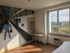 GUEMENE SUR SCORFF GRANDE MAISON DE 130M² ENVIRON AVEC VIE DE PLAIN PIED SUR 2 NIVEAUX PARCELLE DE 587m²