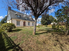 SEGLIEN MAISON NÉO BRETONNE DE 150M² DE 7 PIÈCES AVEC VIE DE PLAIN PIED PARCELLE CLÔTURÉE DE 807m²