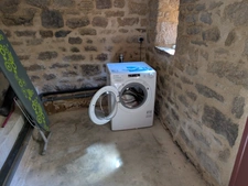 GUEMENE SUR SCORFF MAISON EN PIERRE À COLOMBAGES DE 4 PIÈCES 77 M³ ENVIRON AVEC COURETTE ET DÉPENDANCE