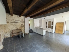 SAINT CARADEC TREGOMEL ENSEMBLE DE 4 LONGERES DE 438M² ENVIRON SUR PARCELLE DE 4400M² AVEC PUITS