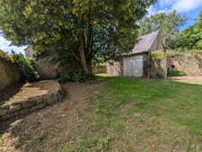 GUEMENE SUR SCORFF MAISON BOURGEOISE À RÉNOVER DE 5 PIÈCES 131M² ENVIRON TROIS DÉPENDANCES EN PIERRE SOUS ARDOISE PARCELLE DE 1740M²