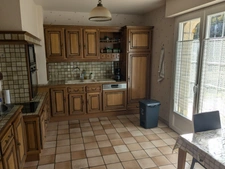 PLOERDUT NEO BRETONNE DE 140M² ENVIRON 6 PIECES AVEC VIE DE PLAIN PIED PARCELLE CLOTUREE DE 1077m²