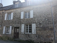 GUEMENE SUR SCORFF JOLIE MAISON EN PIERRE SOUS ARDOISE 95M² 4 PIECES  A RENOVER SANS JARDIN