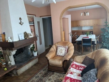 GUEMENE SUR SCORFF JOLIE MAISON DE 5 PIECES EN REZ DE CHAUSSE SURELEVE DE 68m² PARCELLE DE 826m² EVIRON