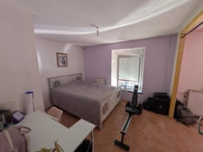 Séglien en campagne longère en pierre rénovée avec vie de plain pied de 243m², garage, atelier et dépendance parcelle de 7125m²