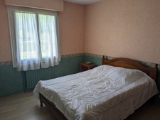 PLOERDUT NEO BRETONNE DE 140M² ENVIRON 6 PIECES AVEC VIE DE PLAIN PIED PARCELLE CLOTUREE DE 1077m²