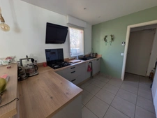 GUERN MAISON RÉCENTE DE 101M² ENVIRON 4 PIÈCES AVEC VIE DE PLAIN PIED GARAGE PARCELLE CLÔTURÉE DE 569M²