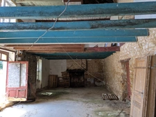 NOSTANG PROPRIÉTÉ COMPOSÉE D'UNE MAISON EN PIERRE À RÉNOVER AVEC TROIS DÉPENDANCE UN PUITS ET 21 HECTARES ENVIRON