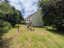 LIGNOL en campage au calme maison en rez de chaussée surélevé de 98m² environ 6 pièces parcelle de 2425m² environ avec dépendance.