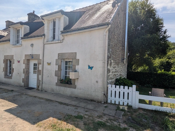 LANGOËLAN JOLIE MAISON DE CARACTÈRE DE 80M² ENVIRON 4 PIÈCES PARCELLE DE 230M² ENVION