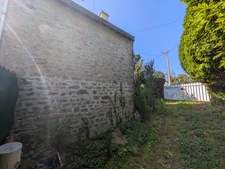 BUBRY MAISON À RÉNOVER DE 65 m² ENVIRON 3 PIÈCES GARAGE ET ABRI DE JARDIN PARCELLE DE 1450M²
