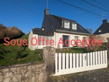 GUEMENE SUR SCORFF JOLIE MAISON SANS TRAVAUX DE 113M³ ENVIRON 4 PIÈCES PARCELLE DE 950M³ CLÔTURÉE.