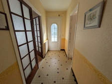 BUBRY EN CAMPAGNE AU CALME MAISON NÉO BRETONNE EN REZ DE CHAUSSEE SURELEVE AVEC VIE DE PLAIN PIED DE 5 PIÈCES DE 100m² ENVIRON PARCELLES CLÔTURÉES DE 2315M²