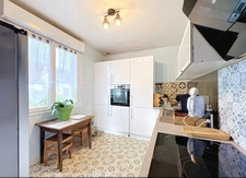 PLOERDUT MAISON EN REZ DE CHAUSSÉE SURÉLEVÉ DE  7 PIÈCES DE 137m² ENVIRON PARCELLE CLÔTURÉE de 966M 2.