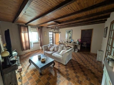 PLOURAY ENSEMBLE DE 2 MAISONS DE PLAIN PIED 110 M² GARAGE ATTENANT ET DEPENDANCE PARCELLE CLOTUREE AVEC PUITS DE 697M²