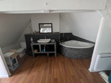 LOCMALO JOLIE MAISON DE 100m² ENVIRON 4 PIECES AVEC VIE DE PLAIN PEID SANS JARDIN