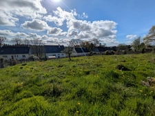 LOCMALO MAISON DE 5 PIÈCES 132 M² ENVIRON EN REZ DE CHAUSSÉE SURÉLEVÉ PARCELLE CLÔTURÉE D'ENVIRON 1500m²