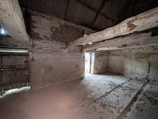 PLOUAY EN CAMPAGNE ENSEMBLE IMMOBILIER COMPOSÉ D' UNE MAISON DE 45M² HABITABLE, UNE GRANGE DE 33 M², UN BÂTIMENT EN PIERRE DE 91 M² UNE PARCELLE DE 711m² ENVRION.