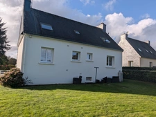 PLOERDUT NEO BRETONNE DE 140M² ENVIRON 6 PIECES AVEC VIE DE PLAIN PIED PARCELLE CLOTUREE DE 1077m²