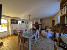 LOCMALO PROPRIÉTÉ DE 180M² ENVIRON EN CAMPAGNE AU CALME ENSEMBLE DE 2 MAISONS AVEC DOUBLE GARAGE PRÉAU ET DÉPENDANCE PUITS JARDIN ET BOIS DE 1 HECTARE 56