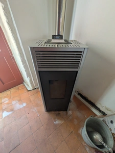 GUEMENE SUR SCORFF MAISON EN PIERRE À COLOMBAGES DE 4 PIÈCES 77 M³ ENVIRON AVEC COURETTE ET DÉPENDANCE