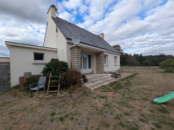 BERNE JOLIE MAISON EN REZ DE CHAUSSÉE  SURÉLEVÉ DE 77 M² ENVIRON 3 PIÈCES AVEC VIE DE PLAIN PIED SUR PARCELLE CLÔTURÉE DE 996M².
