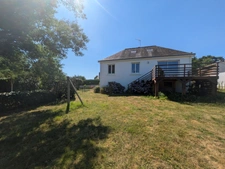 NEULLIAC MAISON EN REZ DE CHAUSSEE SURELEVE de 73m² 3 PIECES PARCELLE DE 1231m² EN PARTIE CONSTRUCTIBLE