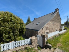 BUBRY PROPRIÉTÉ COMPOSÉE D' UNE BELLE MAISON BOURGEOISE DE 6 PIÈCES  215 M² ENVIRON GARAGE ET DÉPENDANCE PARCELLE DE 4160M² EN PARTIE AMÉNAGEABLE