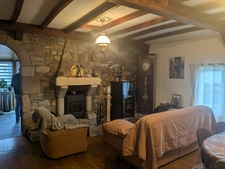 PLOERDUT JOLIE MAISON EN PIERRE SOUS ARDOISE DE 94 M² ENVIRON 5 PIECES 2 DEPENDANCES TERRAIN CLOS DE 2686m² A BATIR