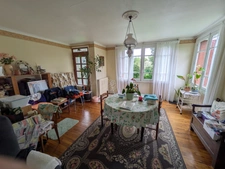 MELRAND MAISON 3 PIECES EN REZ DE CHAUSSEE SURELEVE PARCELLE DE 3109M² CLOTURE AVEC DEPENDANCE ET PUITS