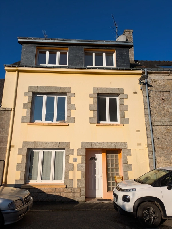 BUBRY GRANDE MAISON EN BON ETAT GENERAL DE 170M² ENVIRON 7 PIÈCES SUR PARCELLE DE 2718 M².
