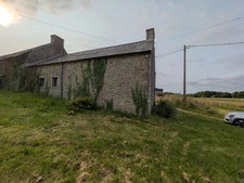 BUBRY MAISON EN CAMPAGNE VIE DE PLAIN PIED 50m² ENVIRON GARAGE PACELLES DE 6478 M² ENVIRON AVEC PUITS