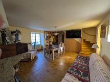 LOCMALO PROPRIÉTÉ DE 180M² ENVIRON EN CAMPAGNE AU CALME ENSEMBLE DE 2 MAISONS AVEC DOUBLE GARAGE PRÉAU ET DÉPENDANCE PUITS JARDIN ET BOIS DE 1 HECTARE 56