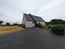 PLOUAY EN CAMPAGNE BELLE MAISON DE 6 PIÈCES  150m² ENVIRON HABITABLE SUR PARCELLE DE 2938M²