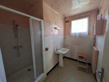 LOCMALO MAISON À RÉNOVER DE 80M² environ 5 pièces parcelle de 1066m² envion.
