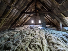LOCMALO MAISON DE 5 PIÈCES 132 M² ENVIRON EN REZ DE CHAUSSÉE SURÉLEVÉ PARCELLE CLÔTURÉE D'ENVIRON 1500m²