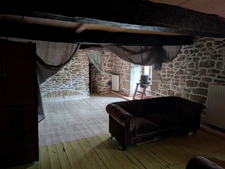 Locmalo Belle longère bretonne avec dépendances et grand terrain – calme et nature