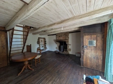 GUEMENE SUR SCORFF MAISON ATYPIQUE EN BON ETAT GENERAL DE 2 PIECES AVEC CAVE UNE DÉPENDANCE ET UN JARDINET.