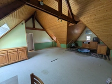 PRIZIAC PROPRIÉTÉ COMPOSÉE D'UNE MAISON DE TYPE NÉO BRETONNE DE 8 PIECES EN TRES BON ETAT GENERAL GRANDE DÉPENDANCES PARCELLE DE 1 HECTARE 47 ARES