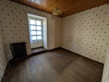 GUEMENE SUR SCORFF GRANDE MAISON DE 170M² DIVISEE EN 3 LOGEMENTS PARCELLE DE 561M²