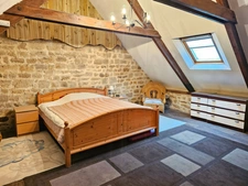 PERSQUEN EN CAMPAGNE JOLIE MAISON DE 134M² DE 5 PIÈCES UNE DÉPENDANCE DE 93M² EN PIERRE SOUS TÔLE UN TERRAIN DE 4220m²