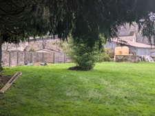 PLOERDUT JOLIE MAISON EN PIERRE SOUS ARDOISE DE 94 M² ENVIRON 5 PIECES 2 DEPENDANCES TERRAIN CLOS DE 2686m² A BATIR