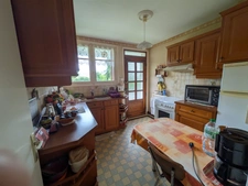 MELRAND MAISON 3 PIECES EN REZ DE CHAUSSEE SURELEVE PARCELLE DE 3109M² CLOTURE AVEC DEPENDANCE ET PUITS